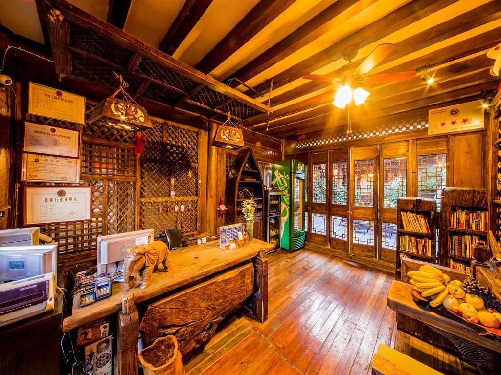 Old Tree Boutique Guesthouse Лиджанг Екстериор снимка