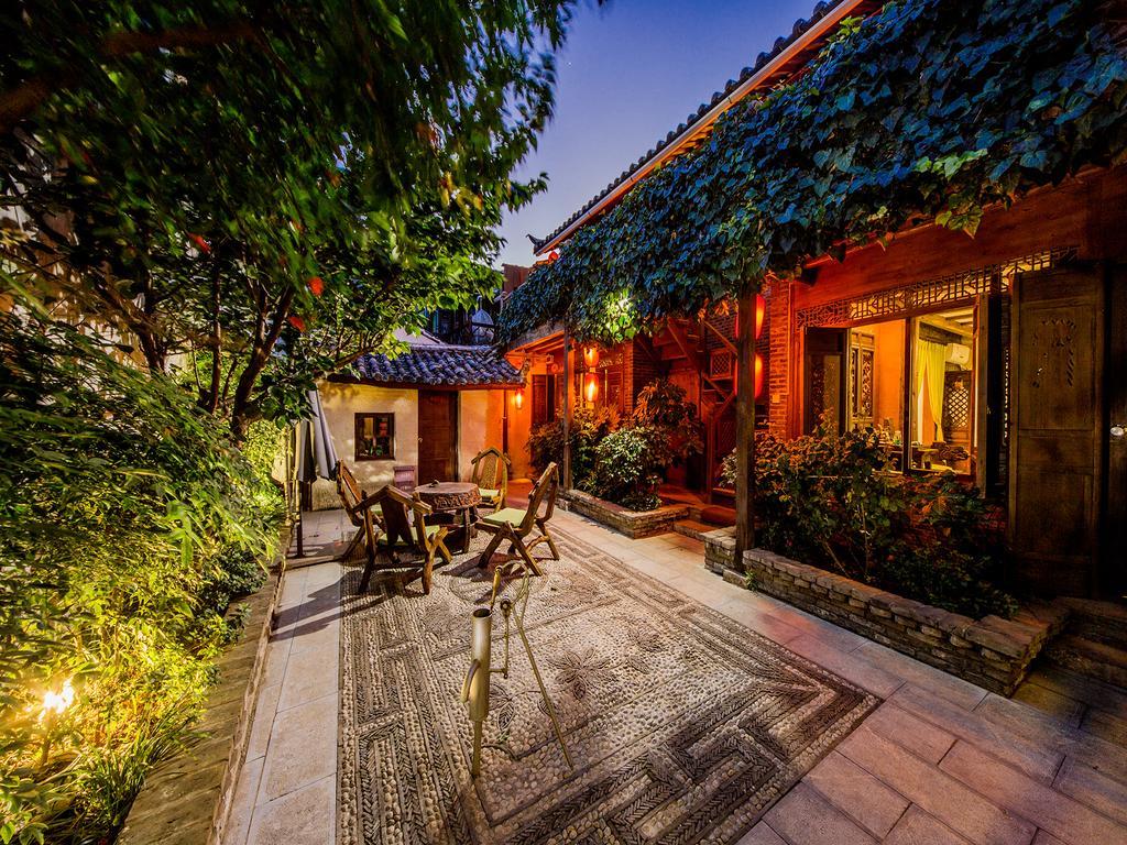 Old Tree Boutique Guesthouse Лиджанг Екстериор снимка
