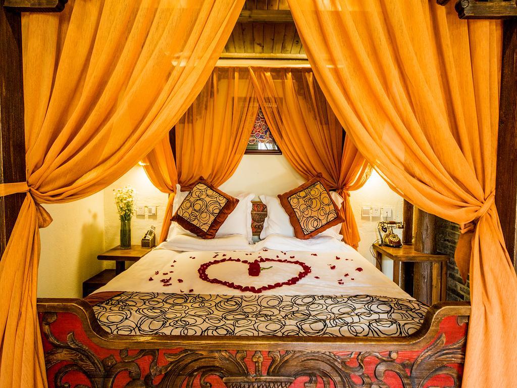 Old Tree Boutique Guesthouse Лиджанг Екстериор снимка