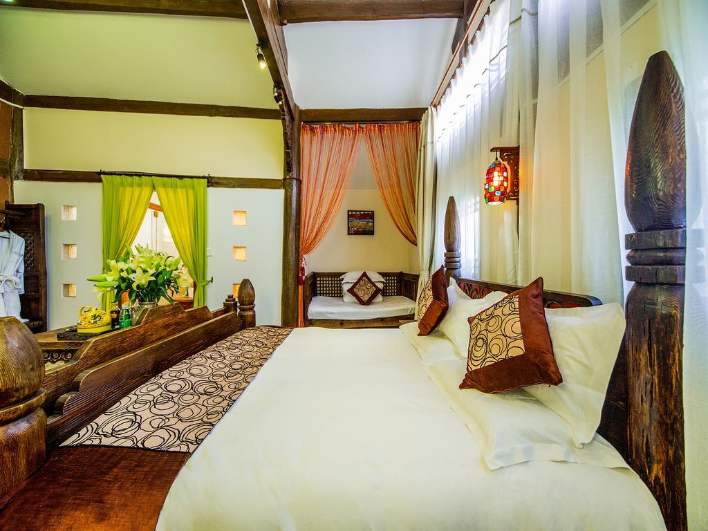 Old Tree Boutique Guesthouse Лиджанг Екстериор снимка