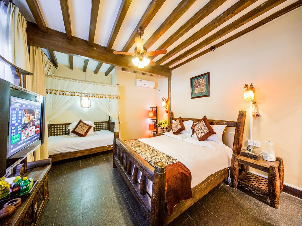 Old Tree Boutique Guesthouse Лиджанг Екстериор снимка