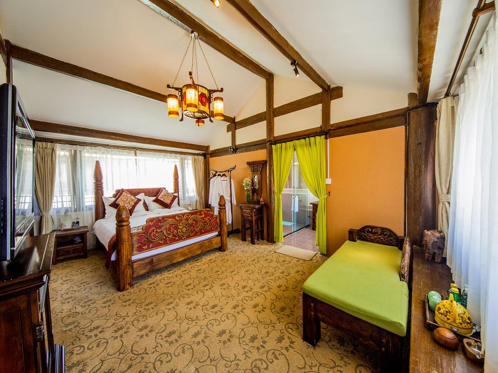 Old Tree Boutique Guesthouse Лиджанг Екстериор снимка